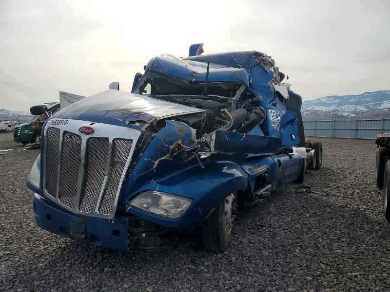 2016 Peterbilt 579 Semi Truck