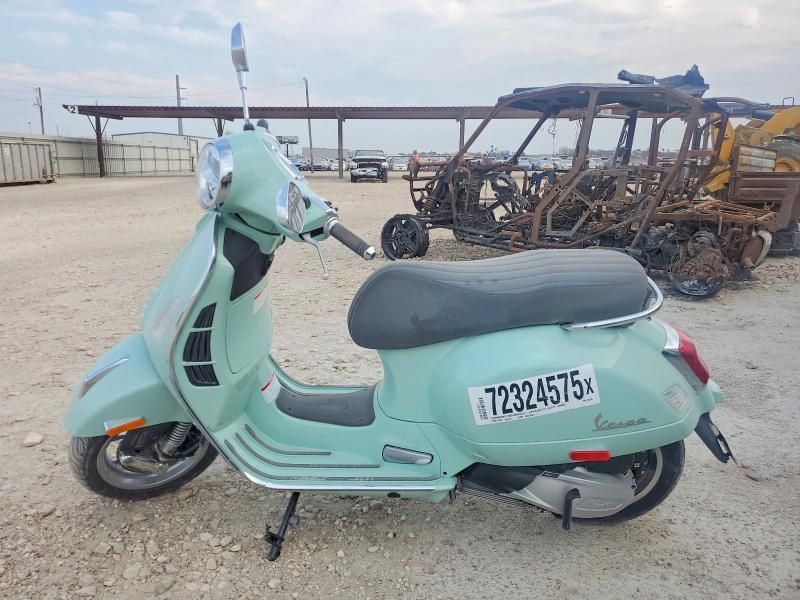 2024 Vespa GTS/SEI Giorni 300