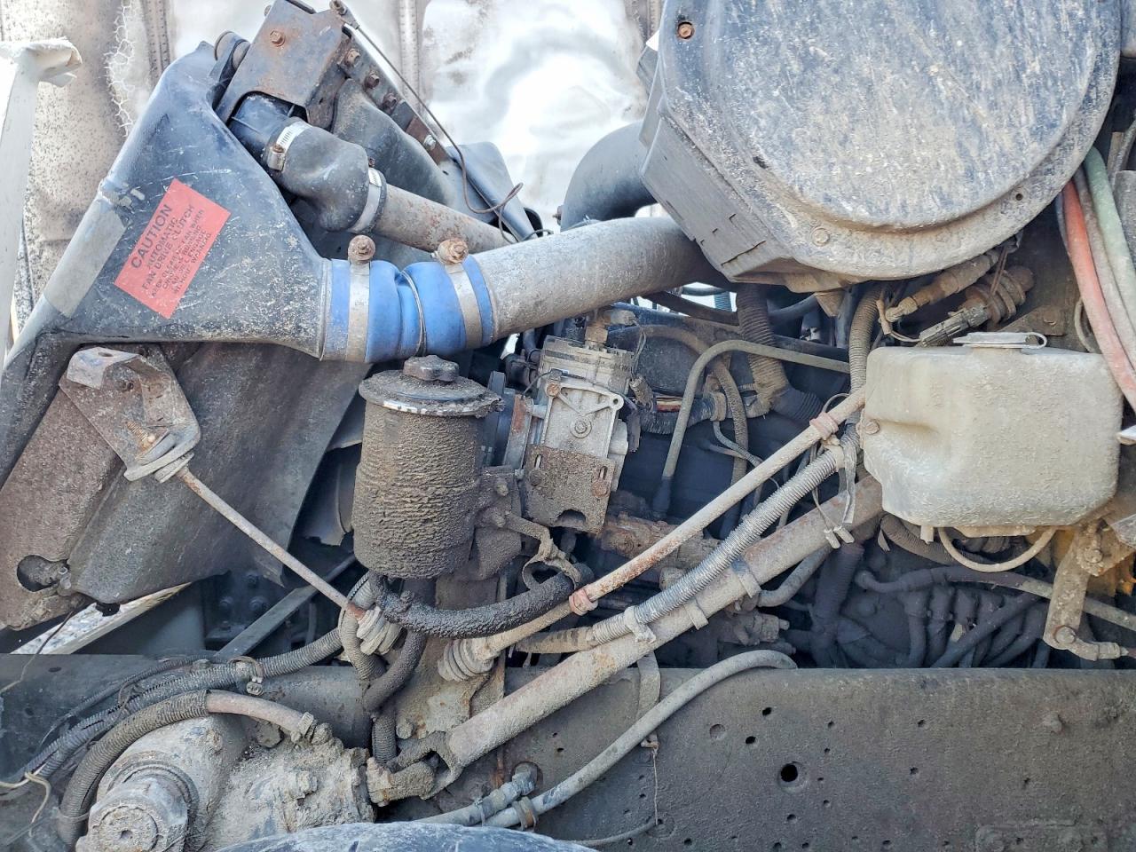 2001 International F-2574 Feed Mixer Truck