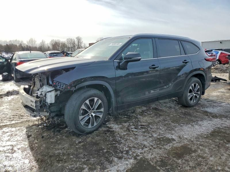 2023 Toyota Highlander l