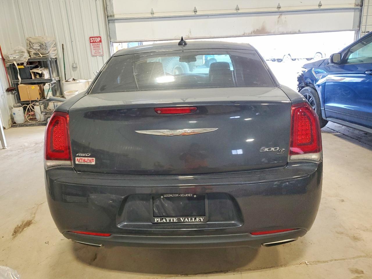 2018 Chrysler 300 s