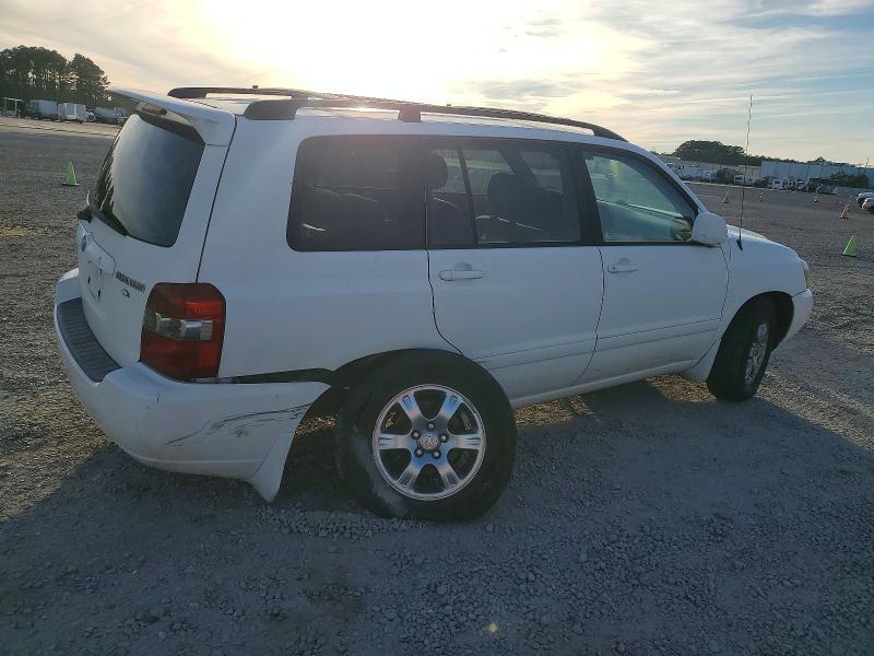 2004 Toyota Highlander Base