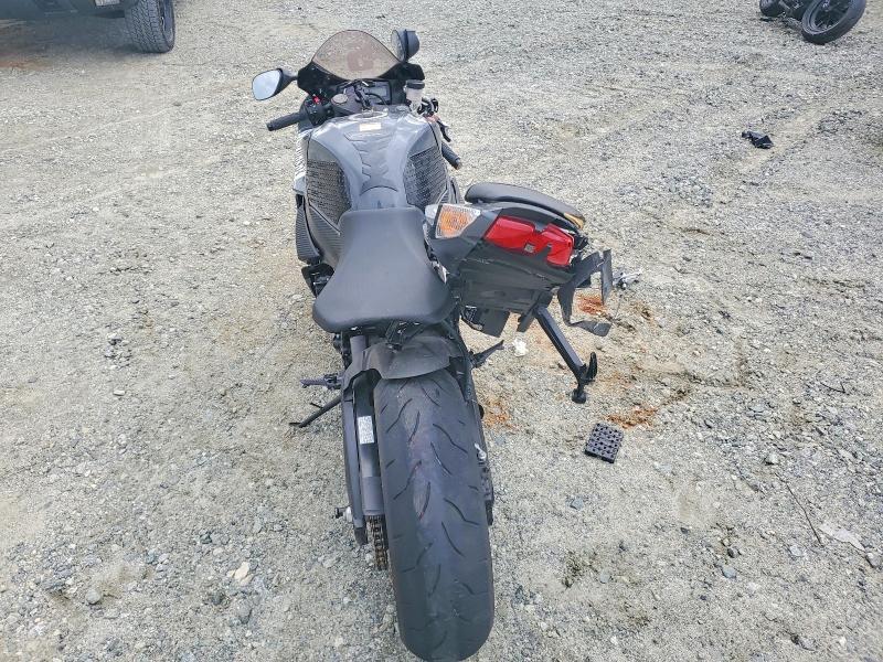 2025 Suzuki GSX-R750