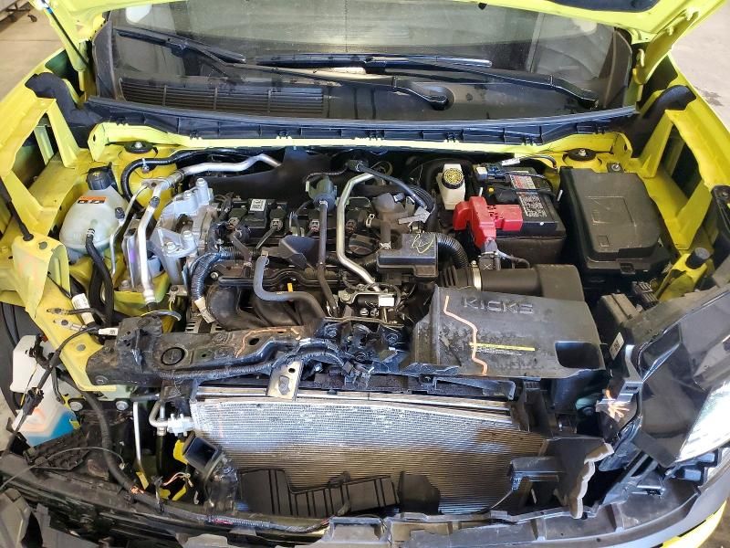 2025 Nissan Kicks sr