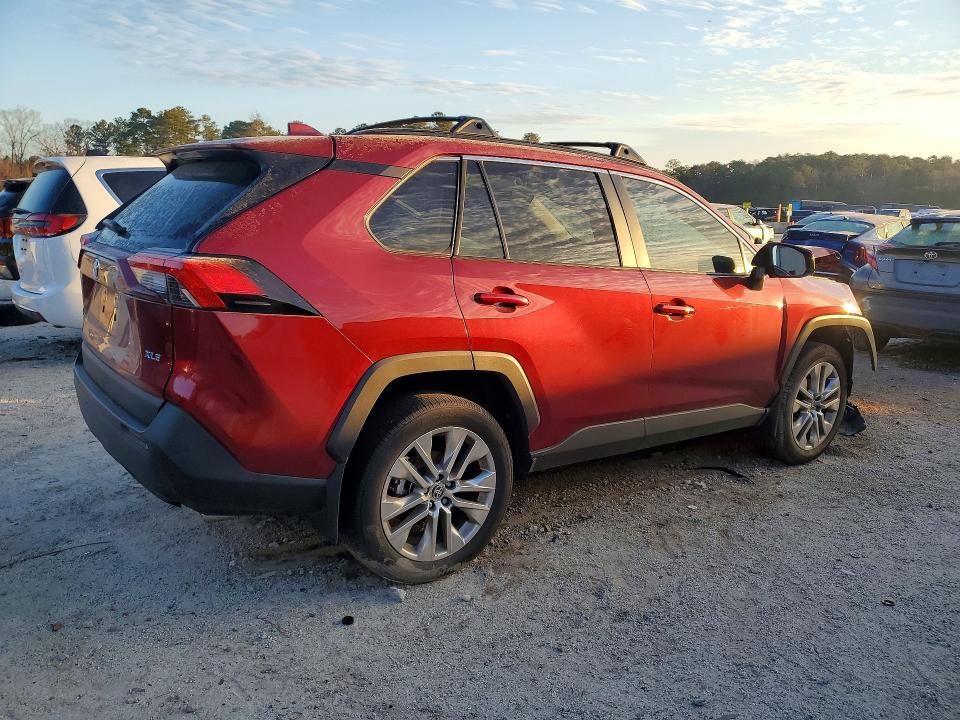 2025 Toyota Rav4 xle Premium