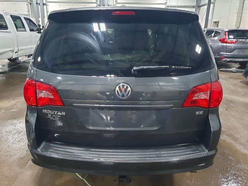 2012 Volkswagen Routan se