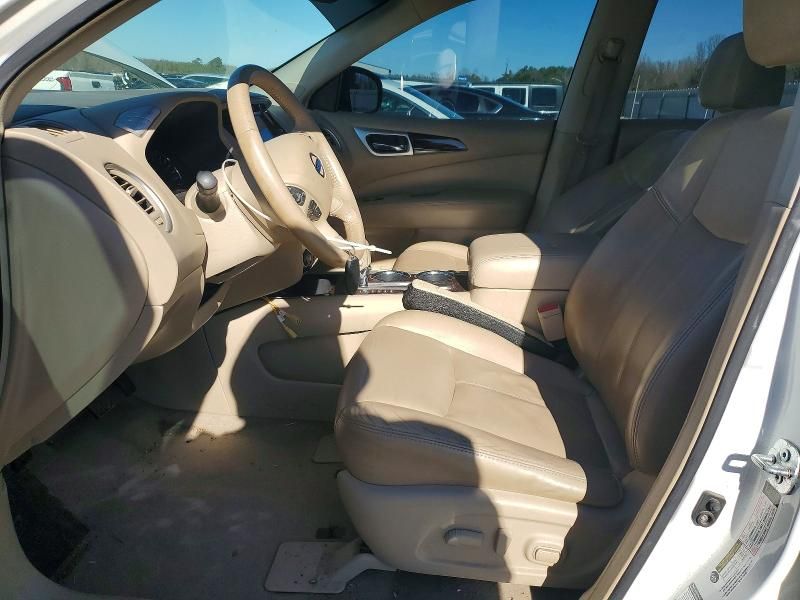 2013 Nissan Pathfinder s