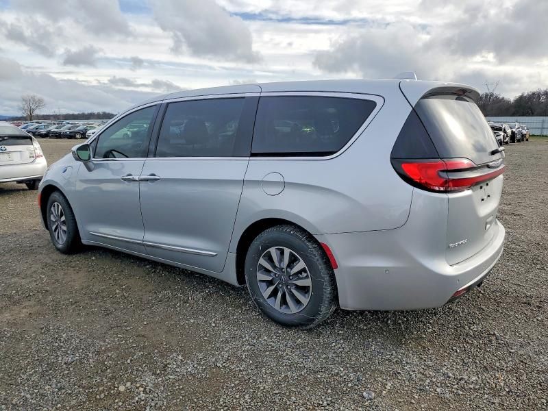 2022 Chrysler Pacifica Hybrid Limited