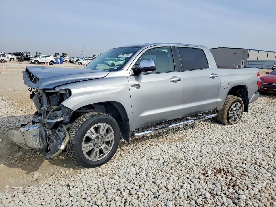 2014 Toyota Tundra Crewmax Platinum