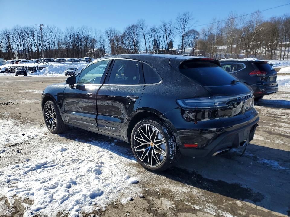 2023 Porsche Macan Base