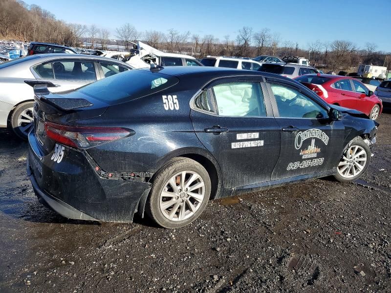 2021 Toyota Camry le