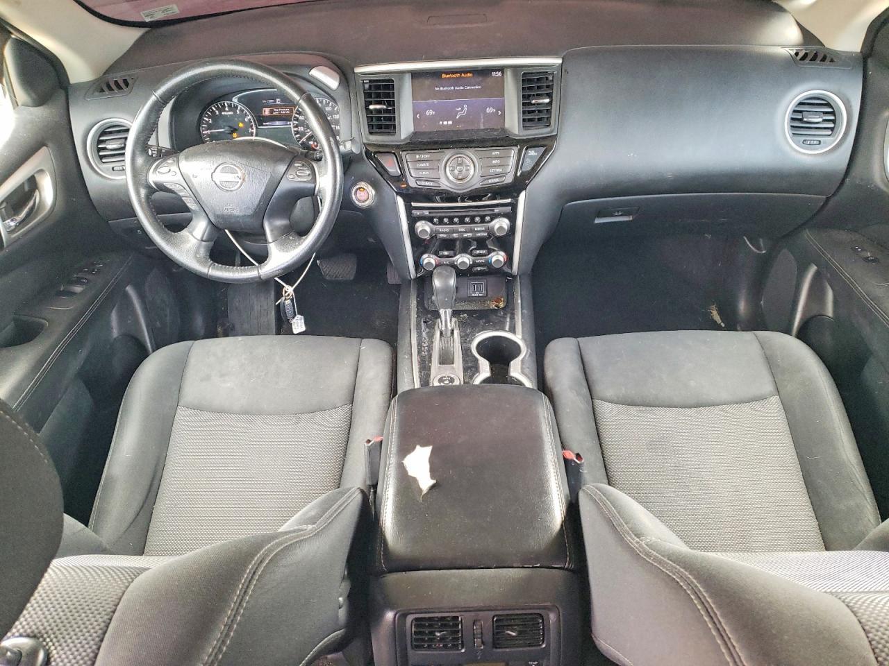 2018 Nissan Pathfinder s