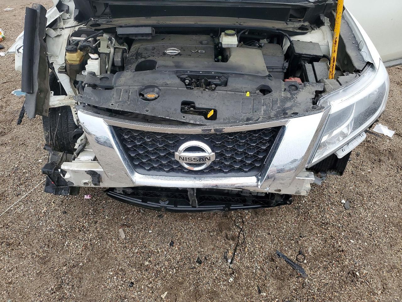 2014 Nissan Pathfinder s