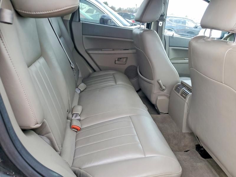 2006 Jeep Grand Cherokee Laredo