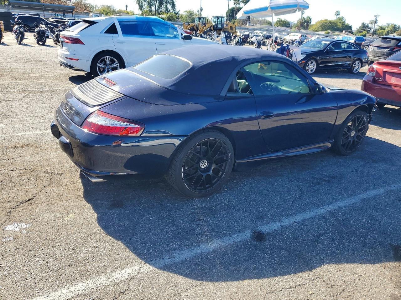 2003 Porsche 911 Carrera 2