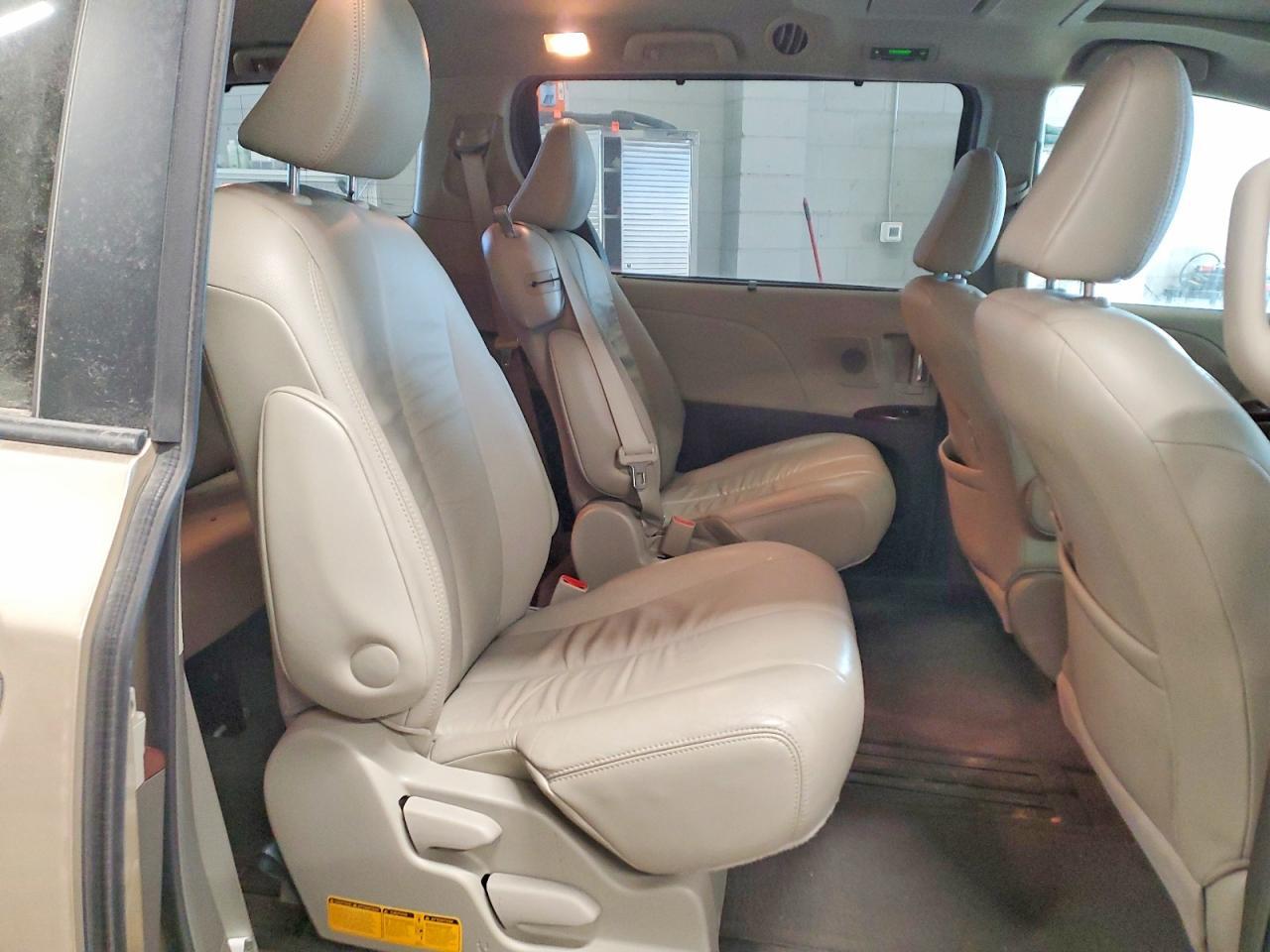 2011 Toyota Sienna xle