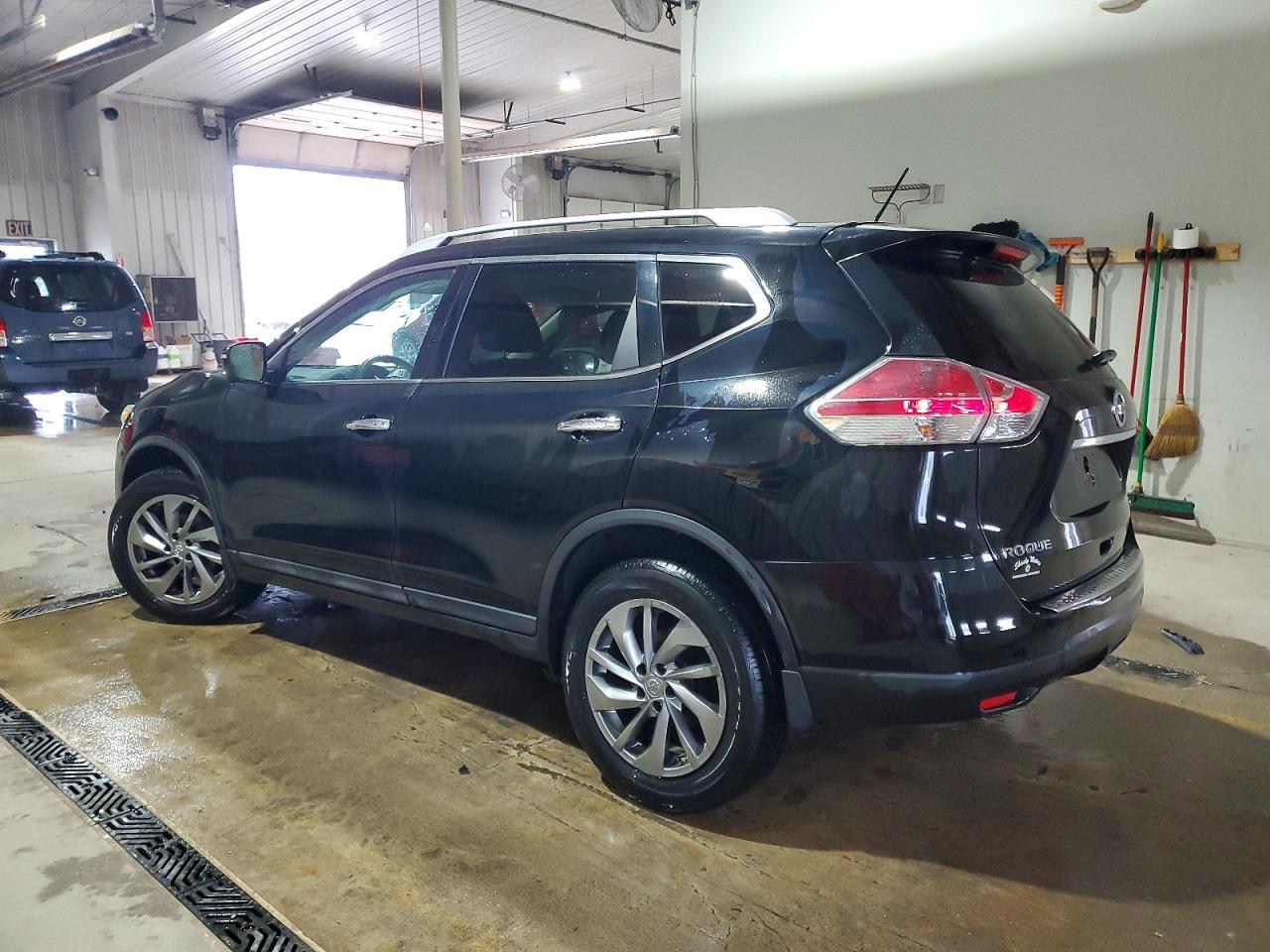 2015 Niss Rogue s