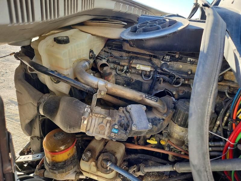 2011 Freightliner Cascadia Semi Truck