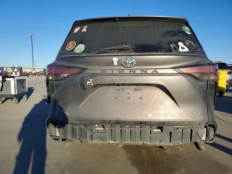 2021 Toyota Sienna le