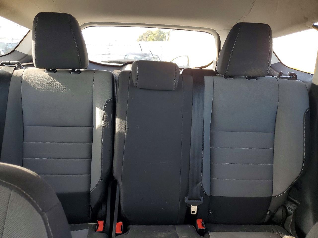 2019 Ford Escape s