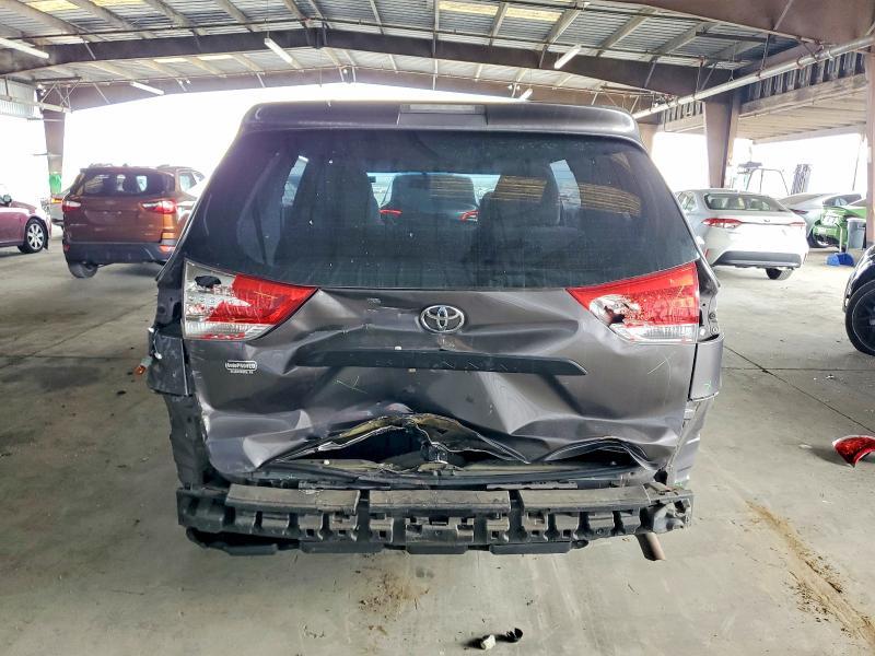 2013 Toyota Sienna
