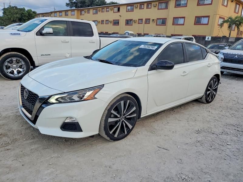 2022 Nissan Altima sr