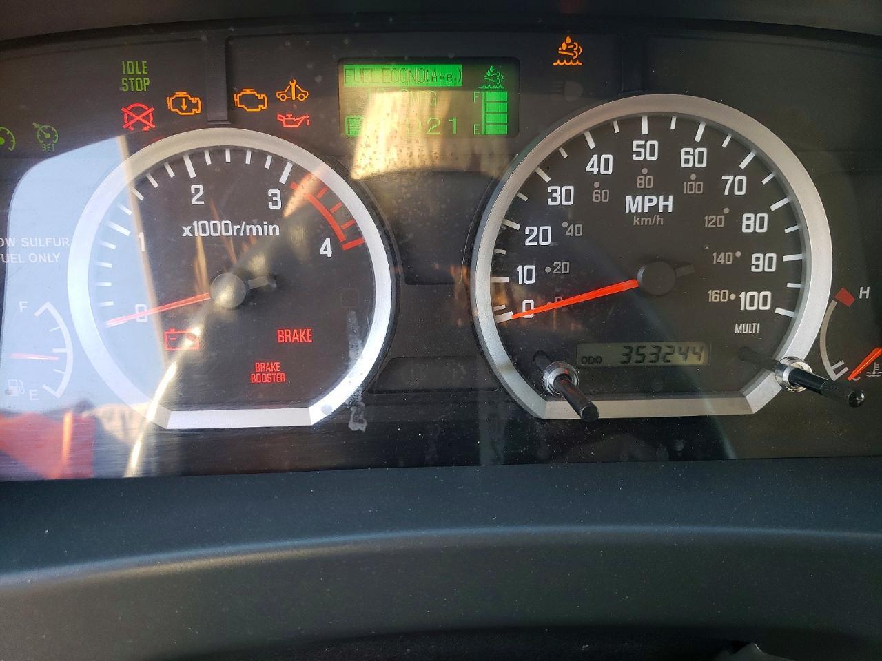2017 Isuzu NRR