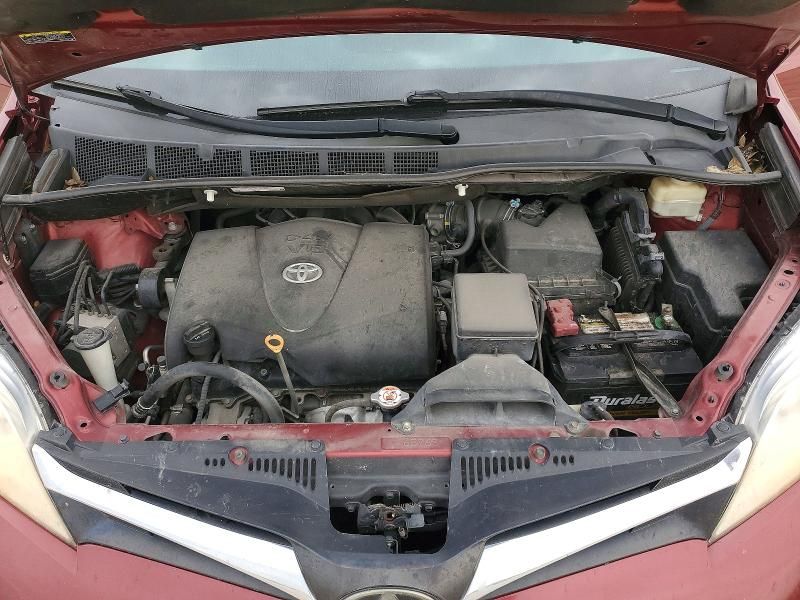 2018 Toyota Sienna le