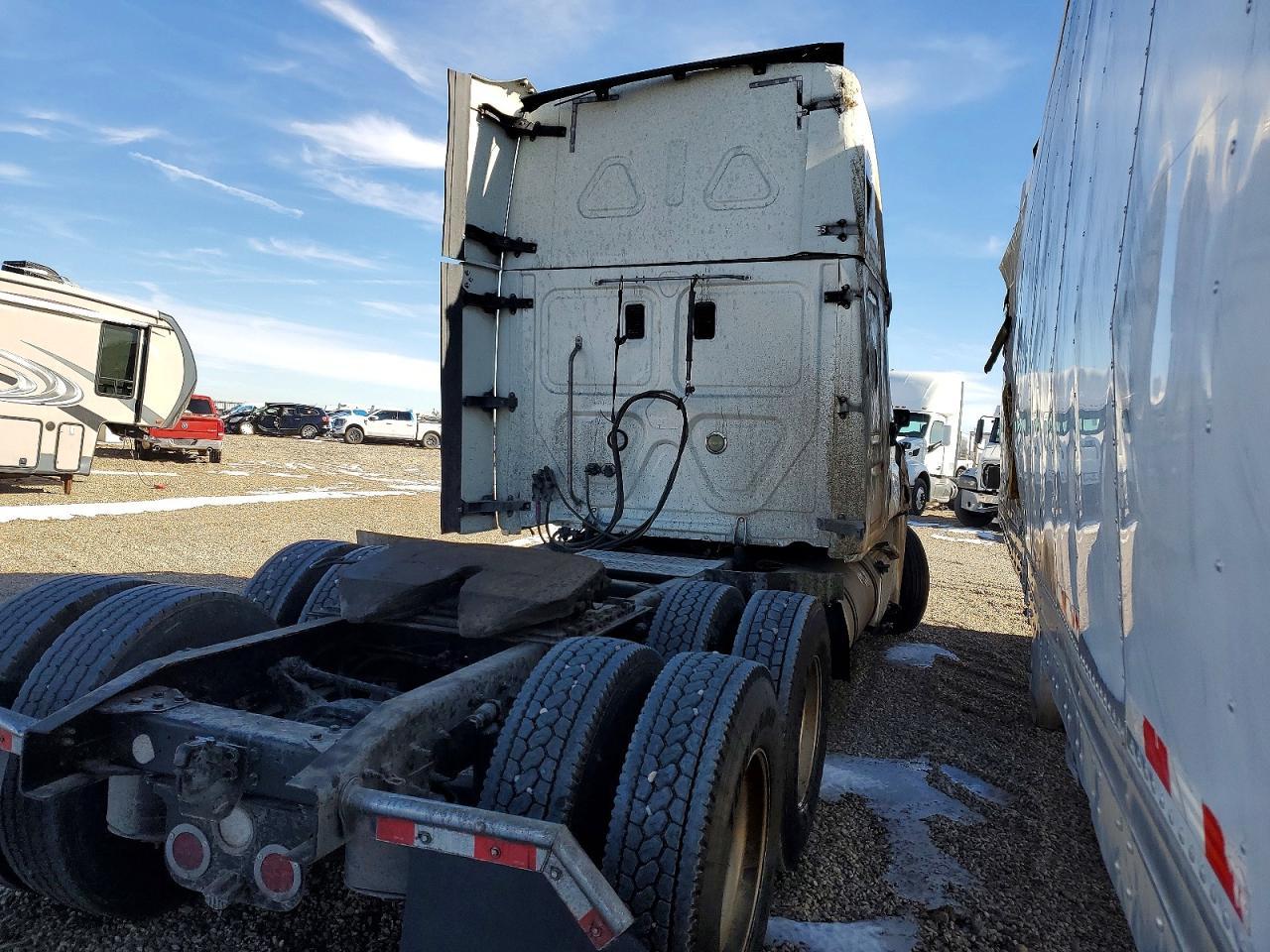 2016 Freigliner 2016 Freightliner Cascadia 125 Semi Truck