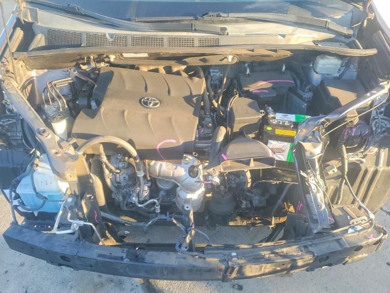 2015 Toyota Sienna le