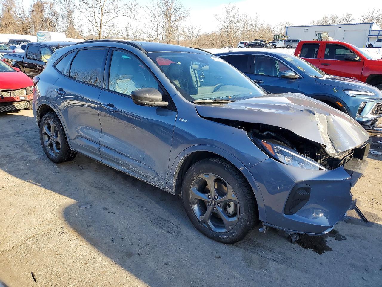 2024 Ford Escape st Line