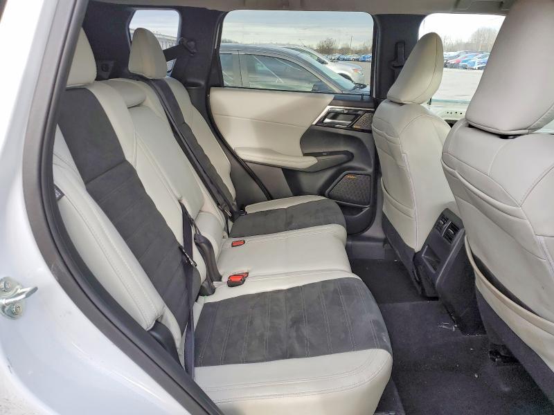 2025 Mitsubishi Outlander se