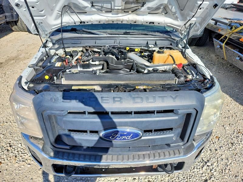 2014 Ford F350 Super Duty BOX Truck