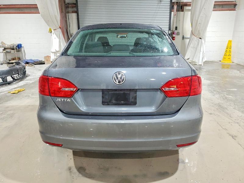 2011 Volkswagen Jetta Base