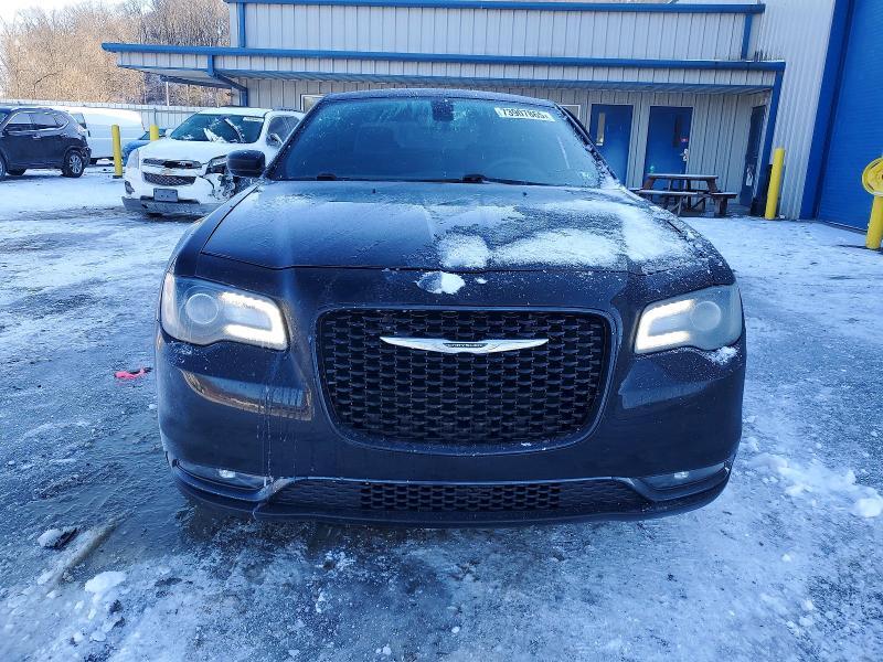 2017 Chrysler 300 s