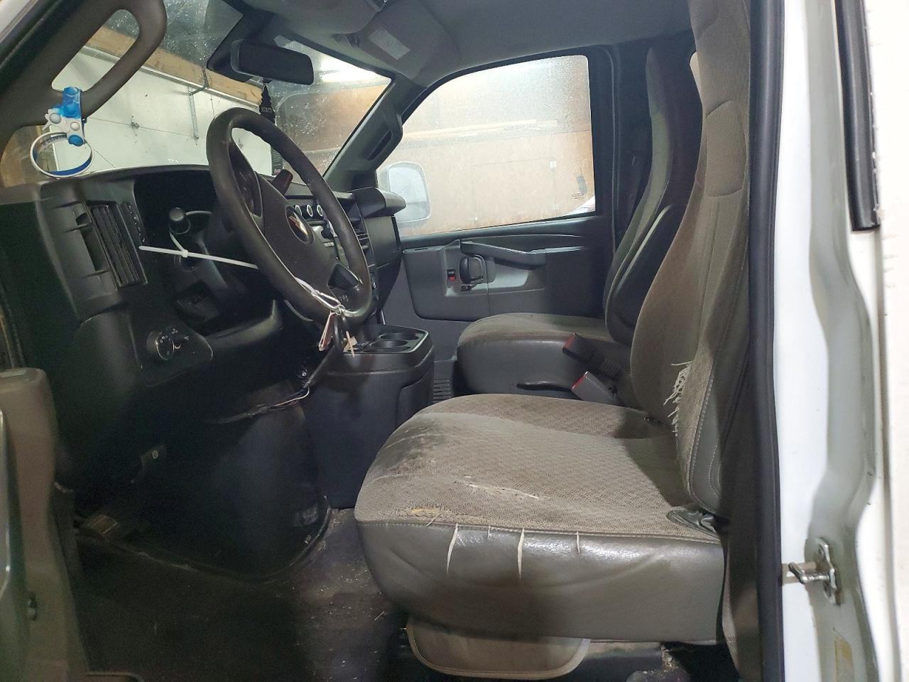 2020 Chevrolet Express G2500 LT