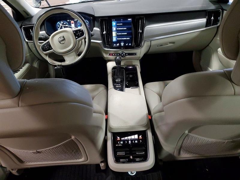 2017 Volvo S90 T6 Momentum