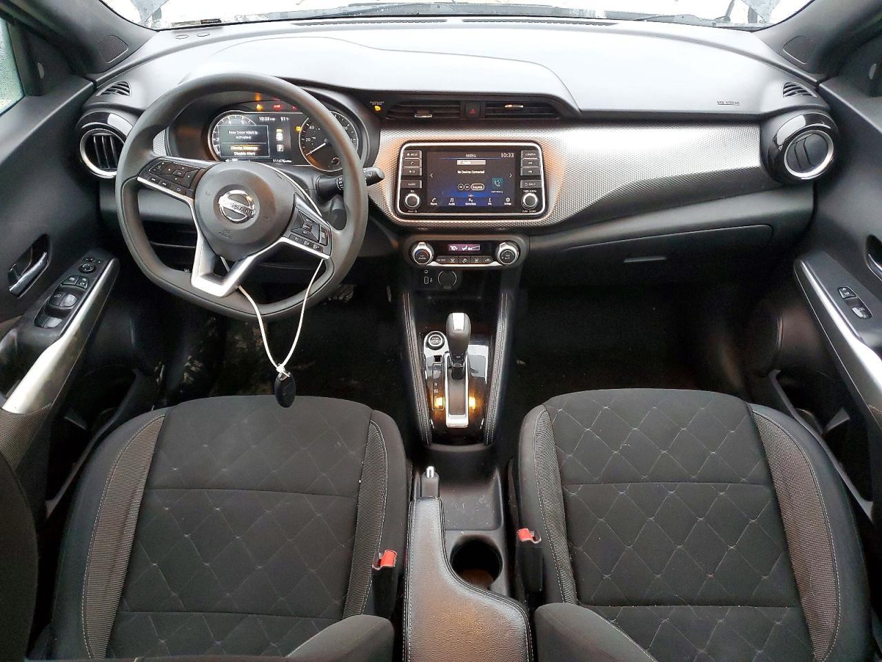 2020 Nissan Kicks sv