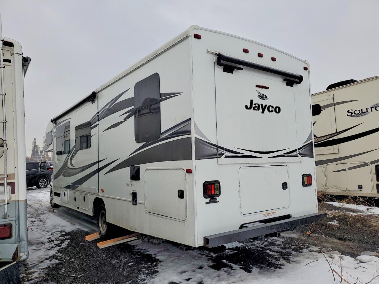 2019 Ford Econoline E450 Super Duty Cutaway Van