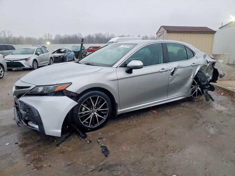 2021 Toyota Camry se