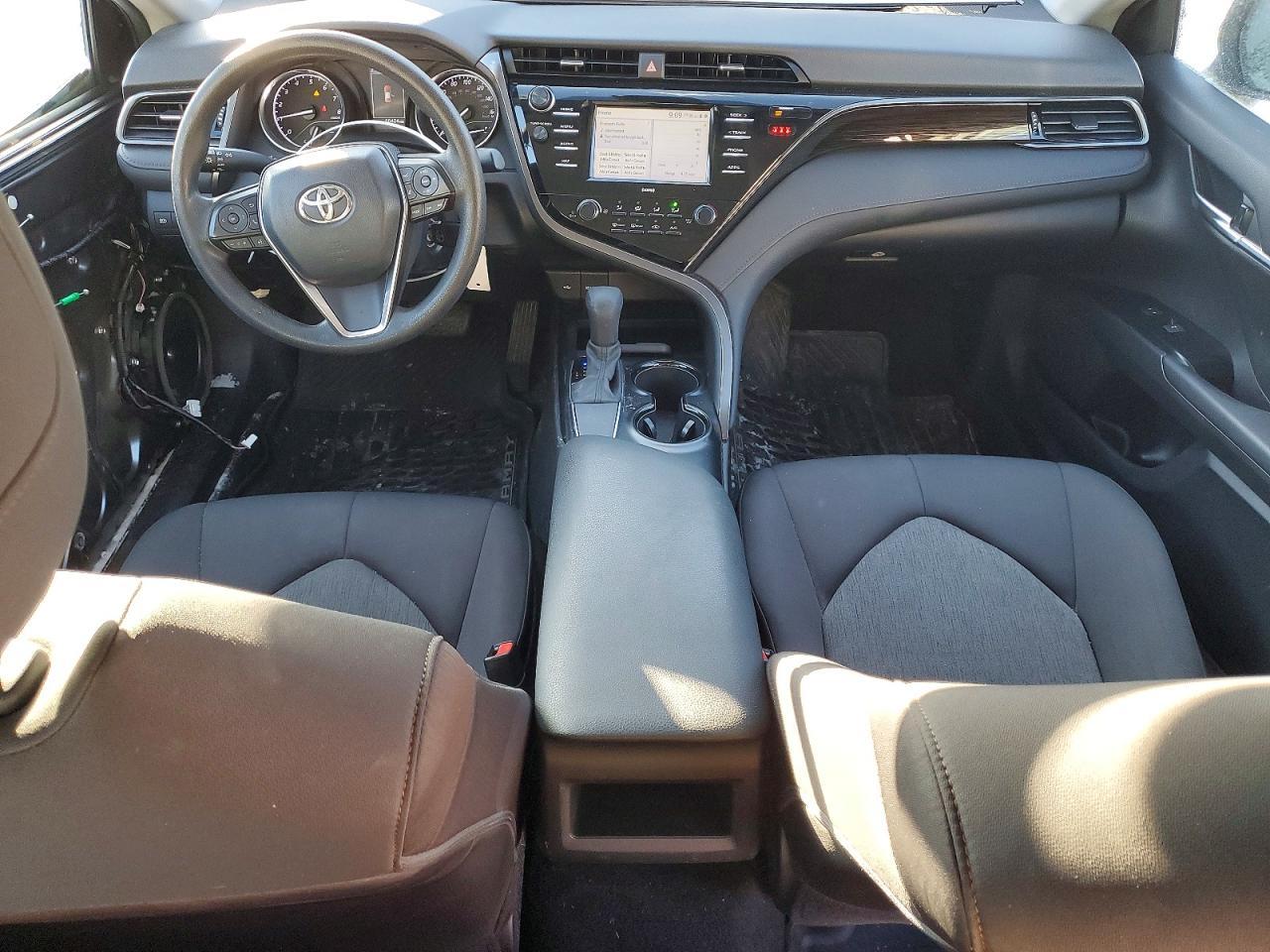2020 Toyota Camry le