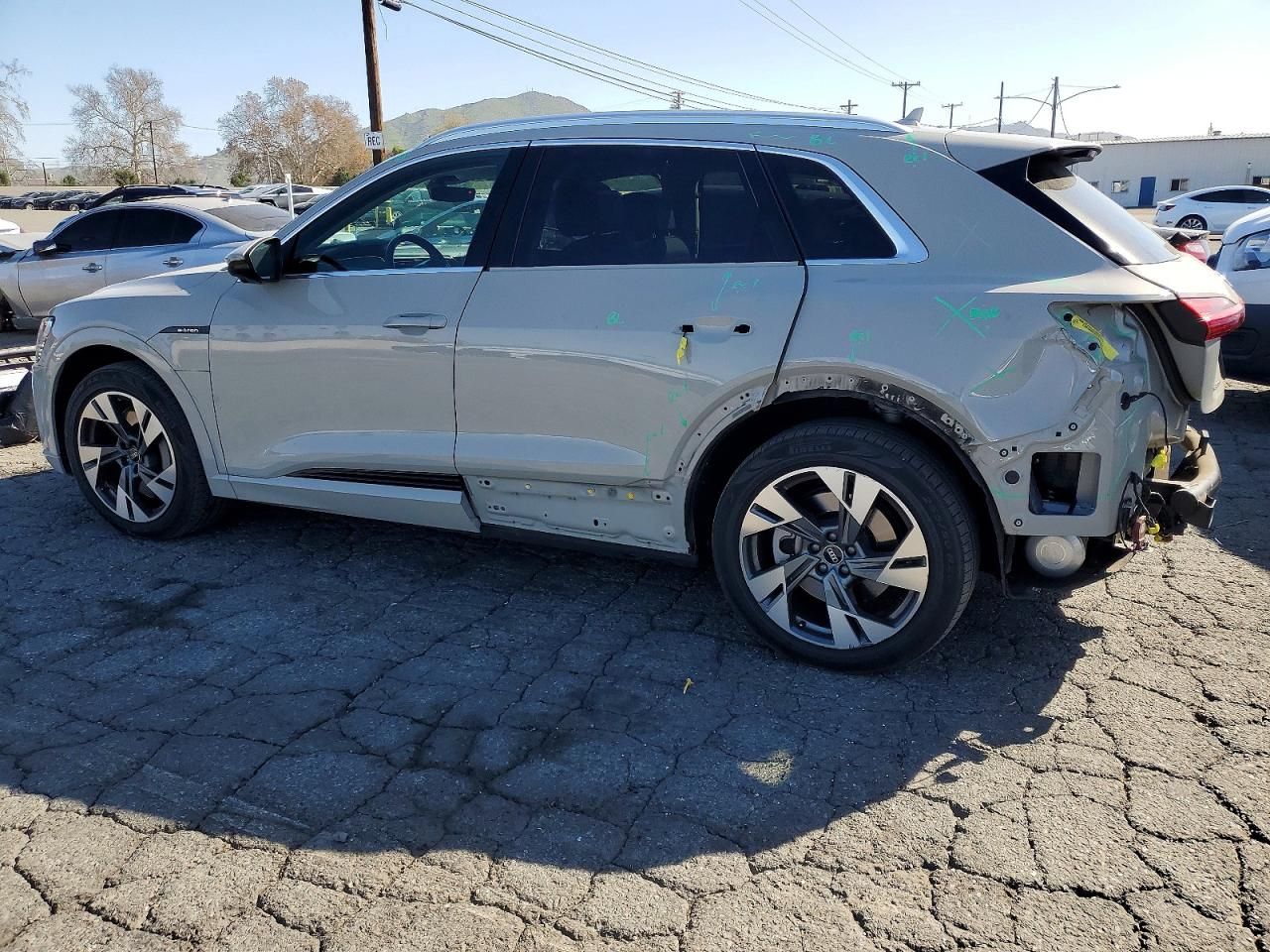 2021 Audi E-tron Premium Plus