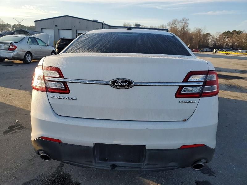 2013 Ford Taurus se
