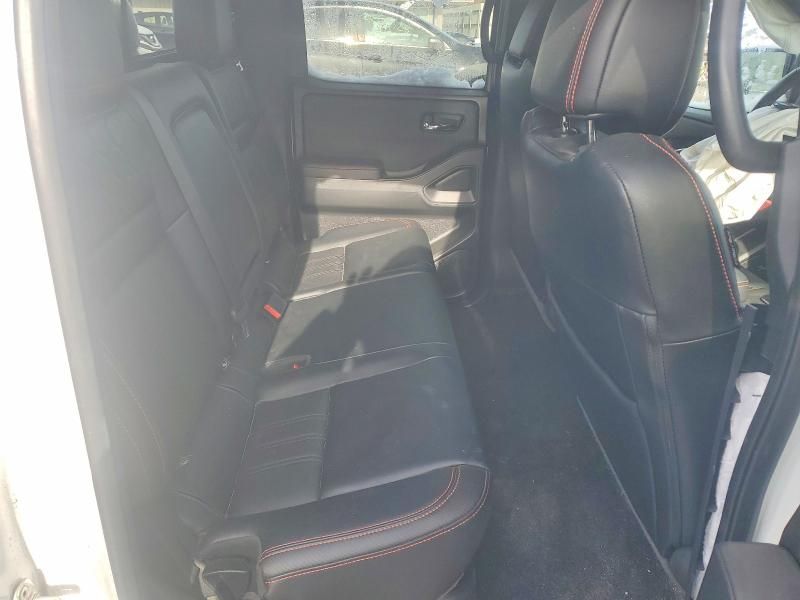 2023 Nissan Frontier s