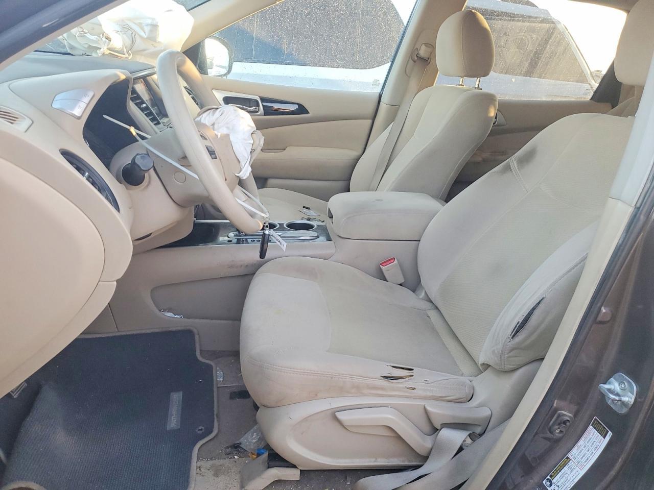 2015 Nissan Pathfinder s