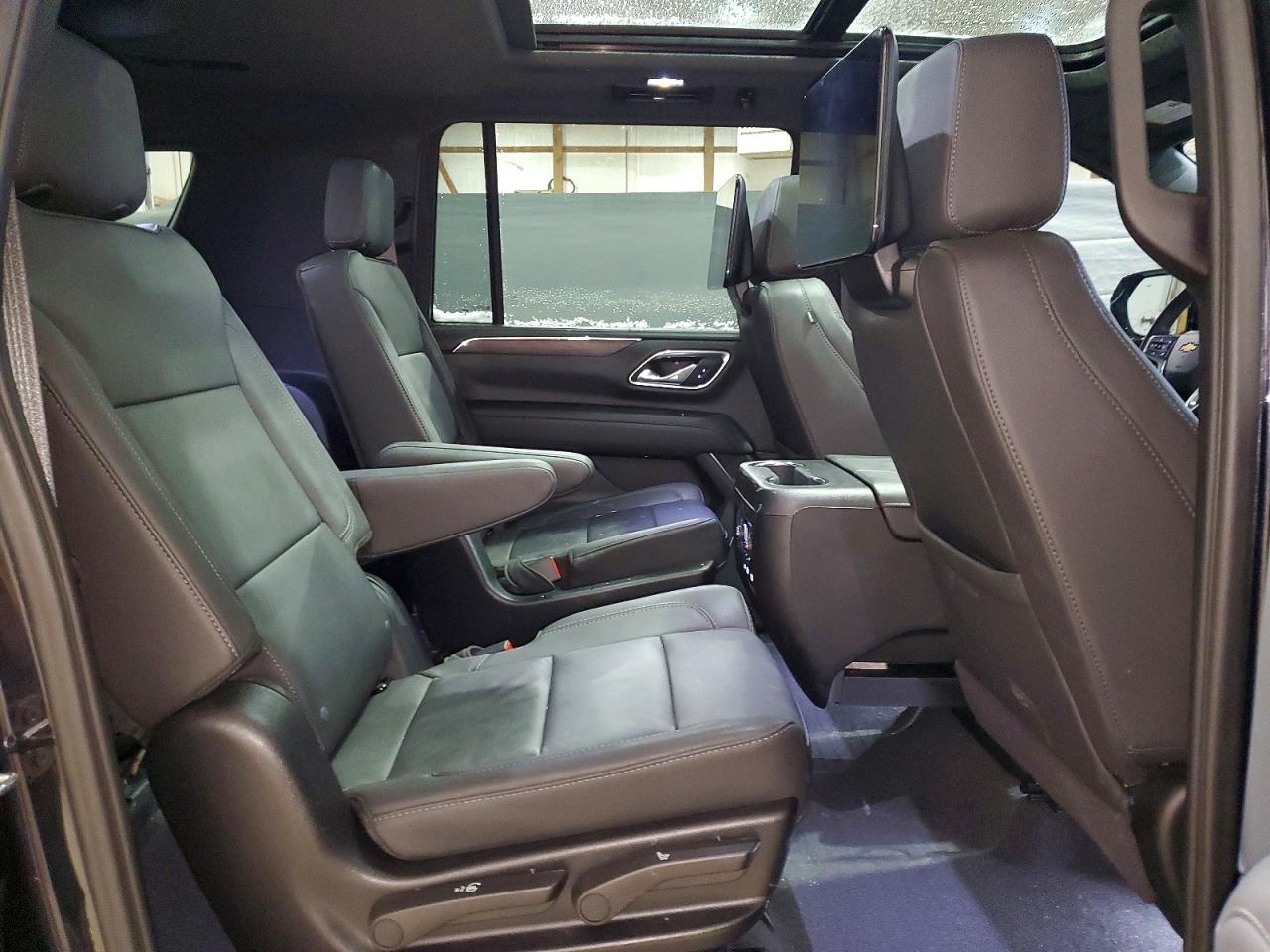 2024 Chevrolet Suburban K1500 lt