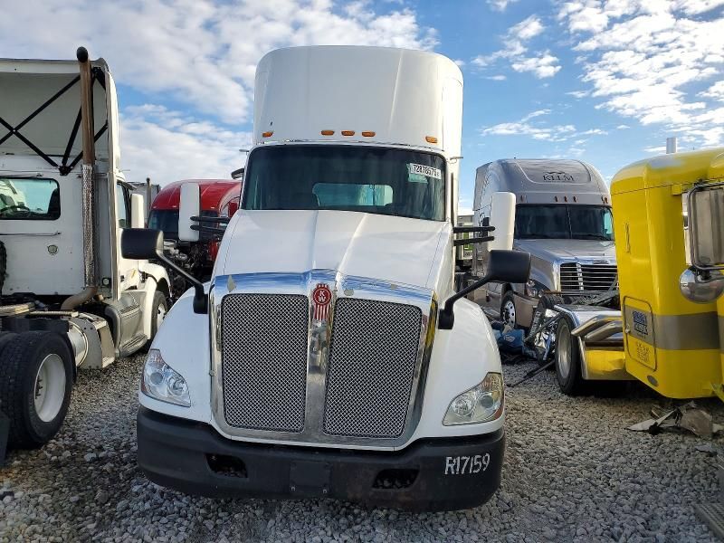 2016 Kenworth T680 Semi Truck