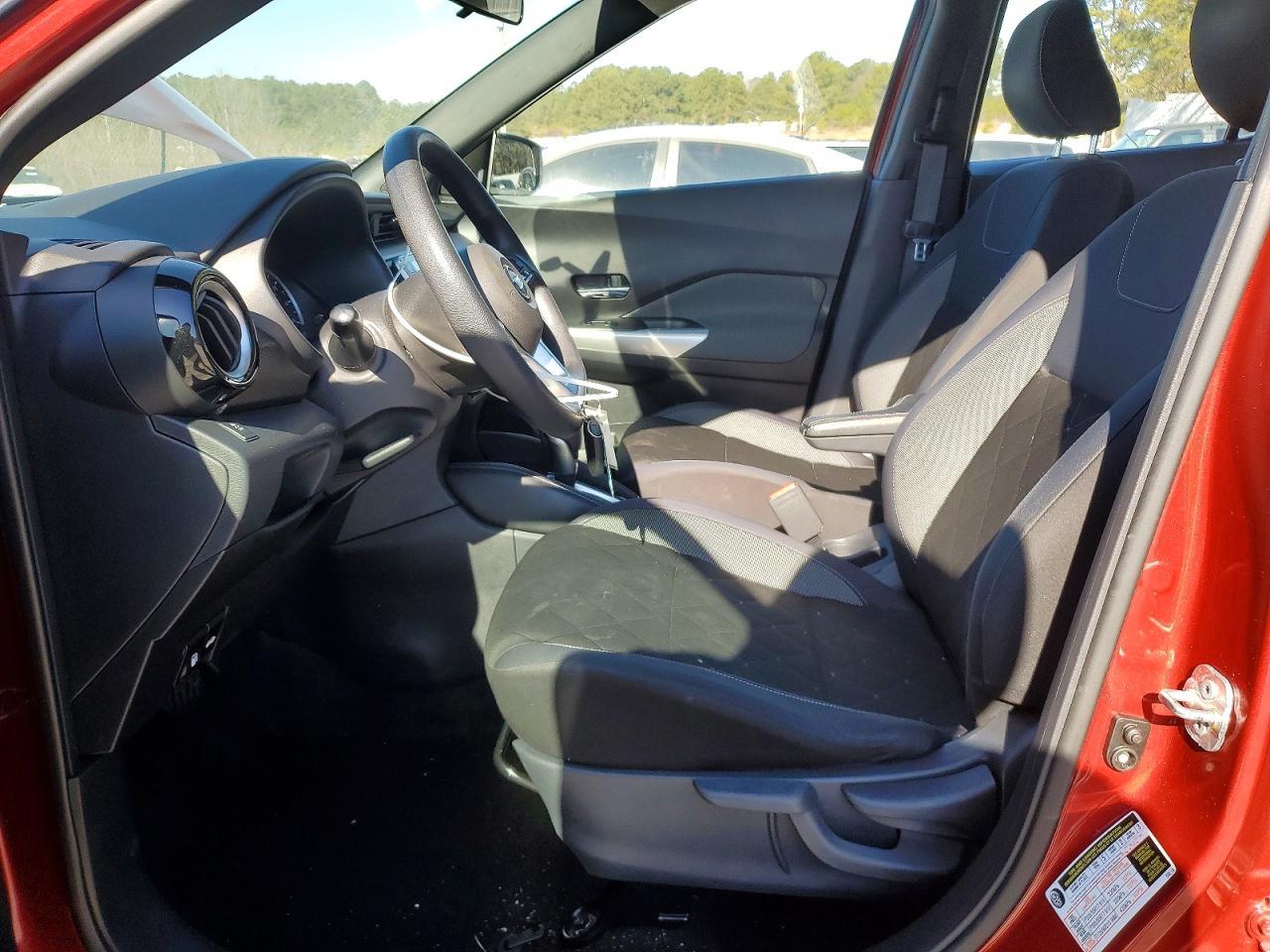 2019 Nissan Kicks s