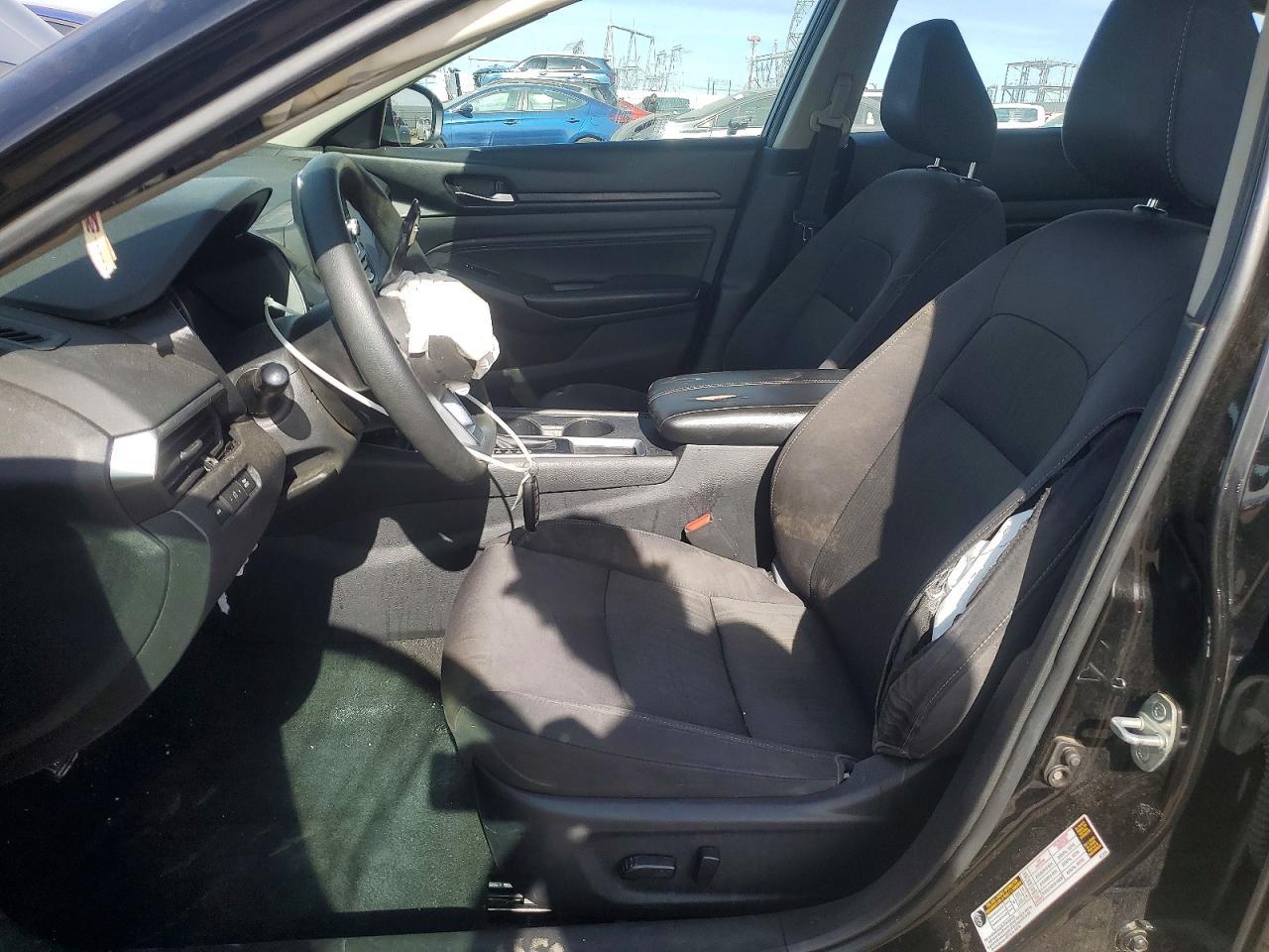 2019 Niss Altima 2.5 s