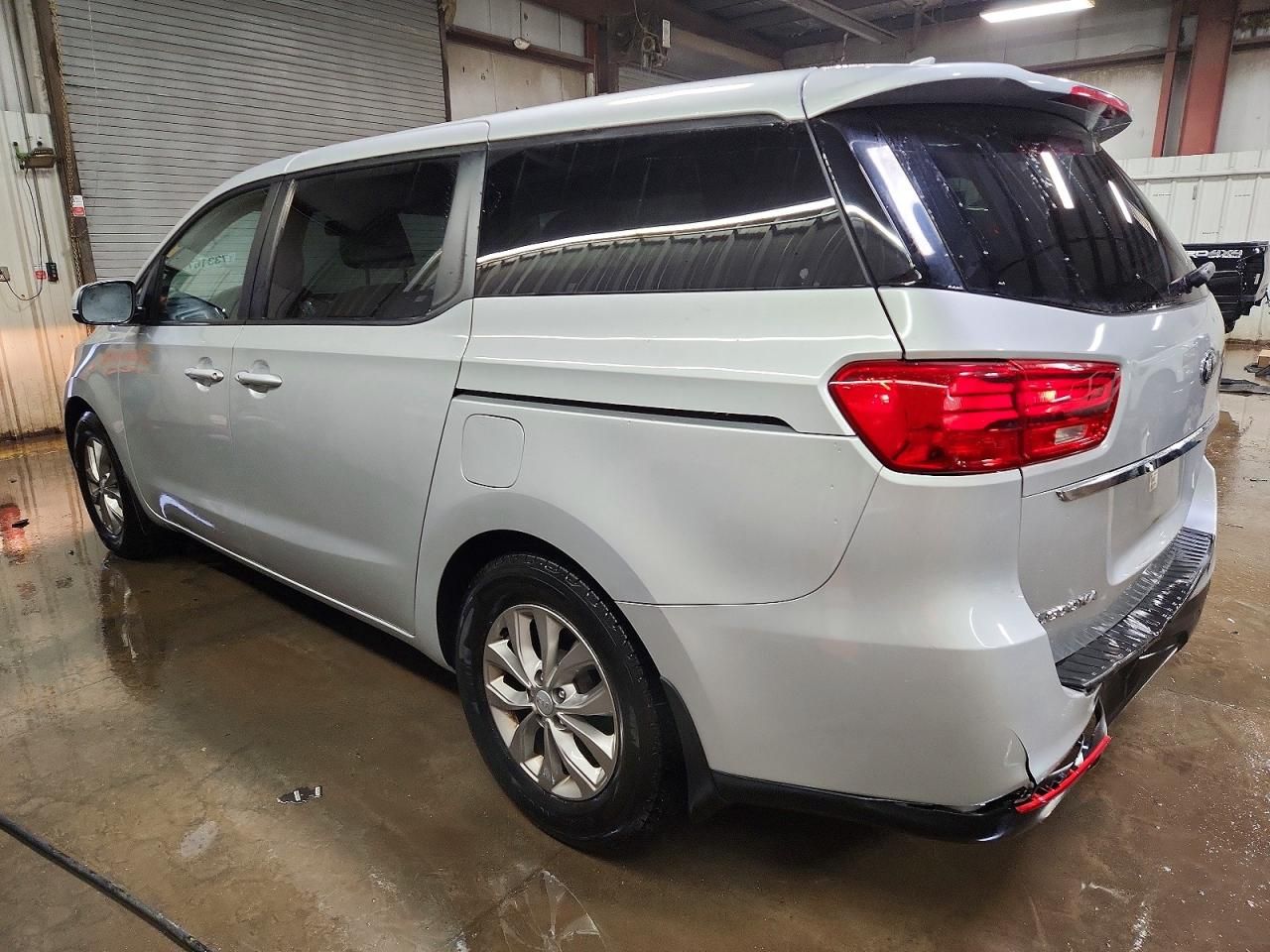 2019 KIA Sedona lx